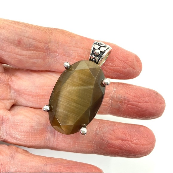 Brown Faceted Stone Pendant & Earrings Set - Picture 6 of 7